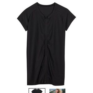 Women’s Short Sleeve Black Zip Up Rashguard Top